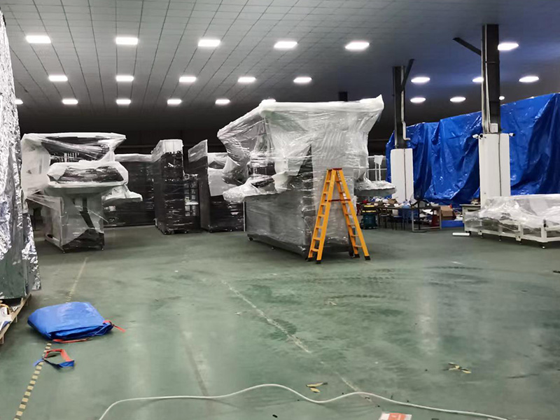 東(dong)莞某公司(si)重型真空(kong)防雨木箱(xiang)