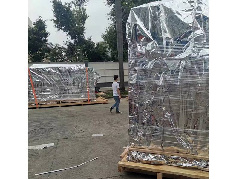 深圳(zhen)龍崗某(mou)智能自(zi)動化設(she)備真空(kong)包裝